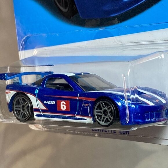 Hot Wheels Corvette C6R 233/250 Then And Now 6/10 Die-cast 1/64 Model NIP 2022 - Picture 2 of 13